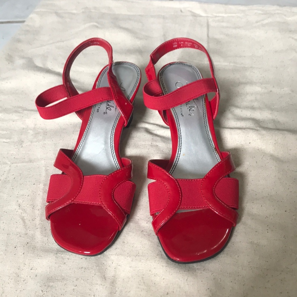Red Life stride sandals